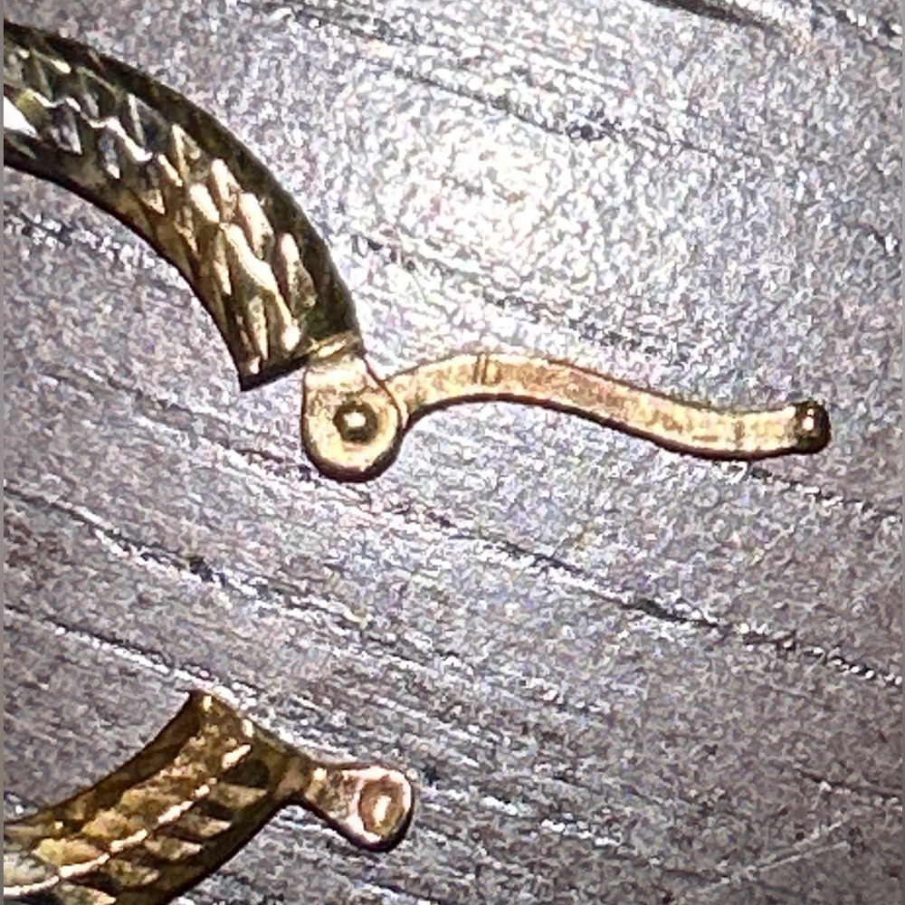 **FLASH SALE** 14K Gold Tri-color Earrings - Picture 6 of 7